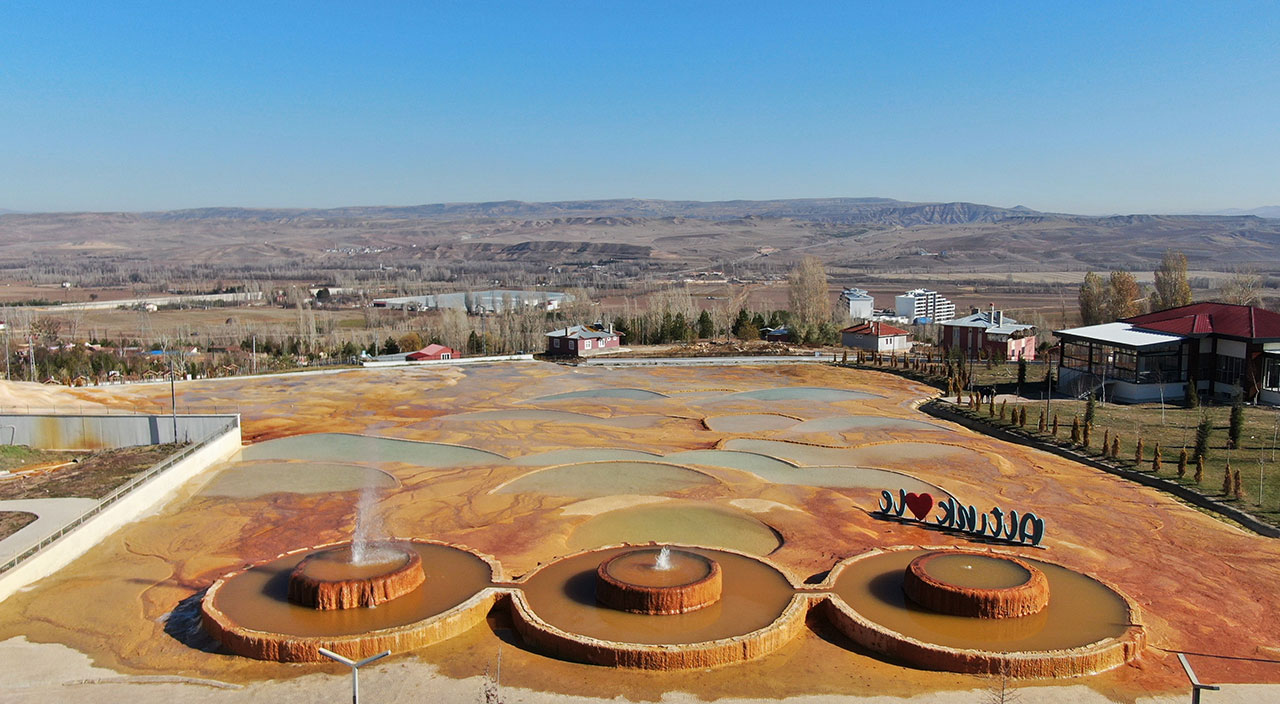 Kışın açık havada termal su keyfi: Altınkale’ye ziyaretçi akını