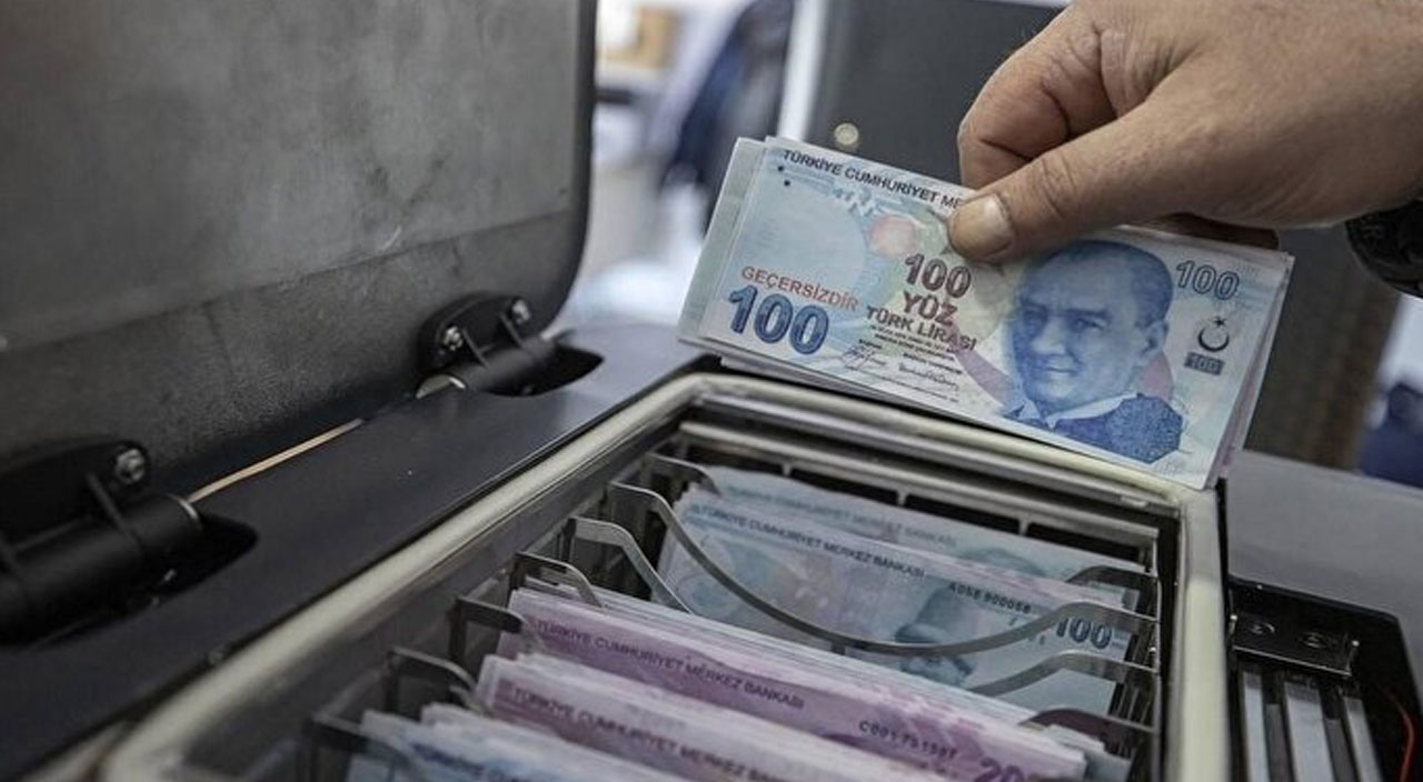 SGK iki maaş birden veriyor: Şartları açıkladı