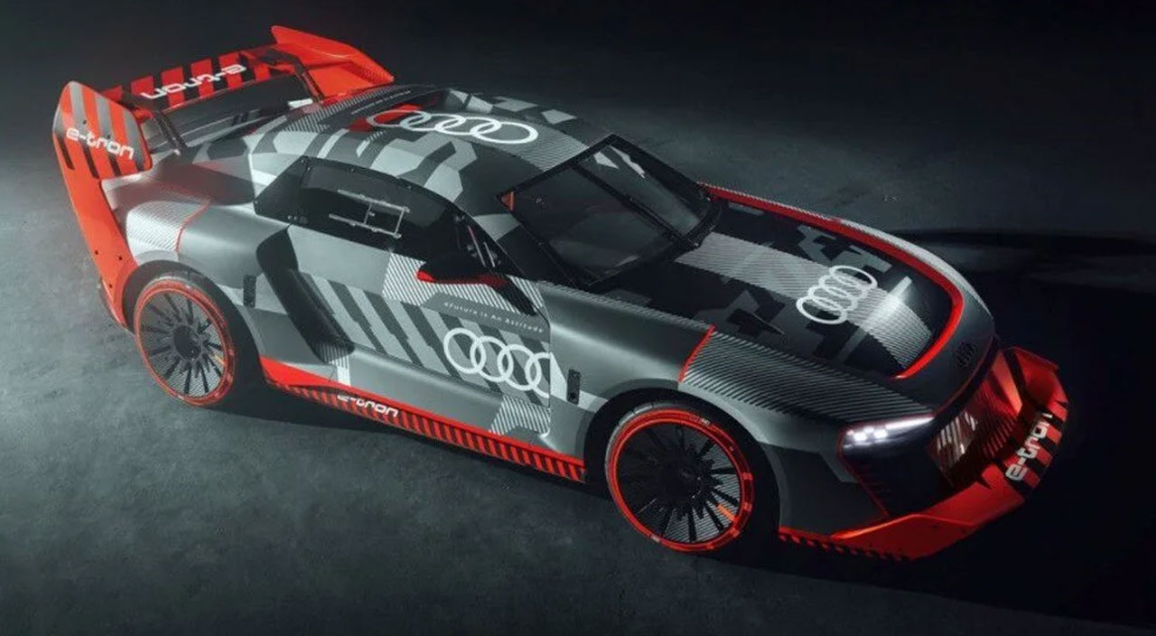 Audi özel olarak ürettiği yeni elektrikli modelini tanıttı