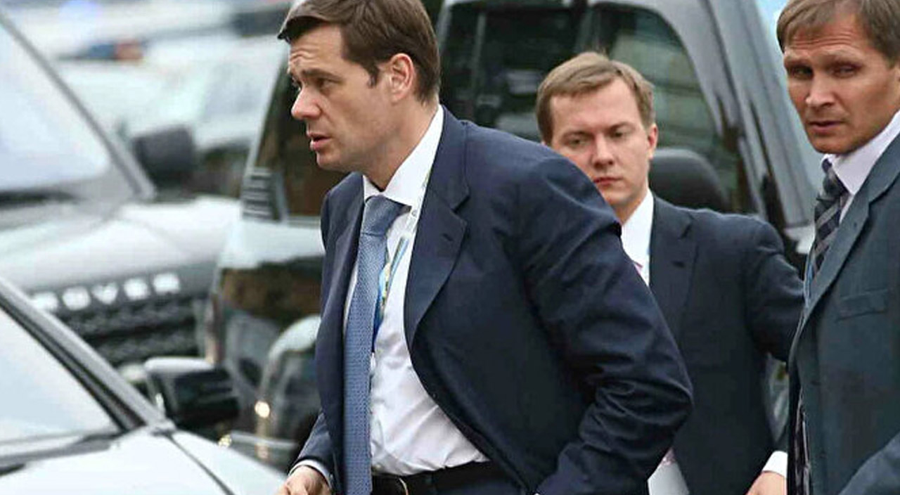 Rus milyarderlere darbe üstüne darbe: 65 milyon avroluk lüks yatına el konuldu