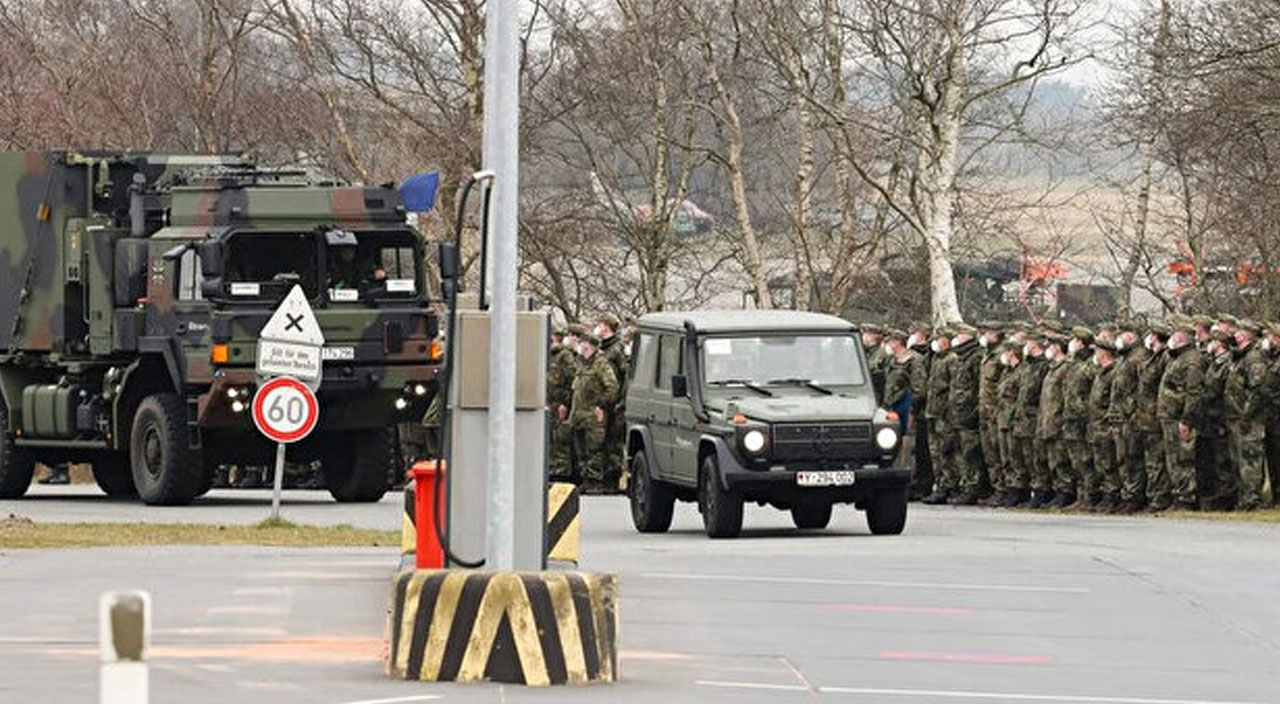 Avrupa’da Rusya korkusu! Yola çıkan Patriotlar Çekya'da görüntülendi