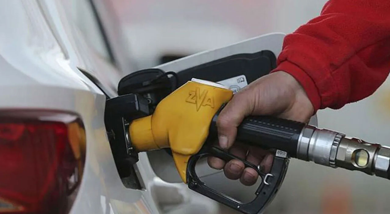 Benzin ve motorin ne kadar? Benzinin 1 litresi kaç TL? Motorine zam geldi mi? 5 Nisan güncel akaryakıt fiyatları