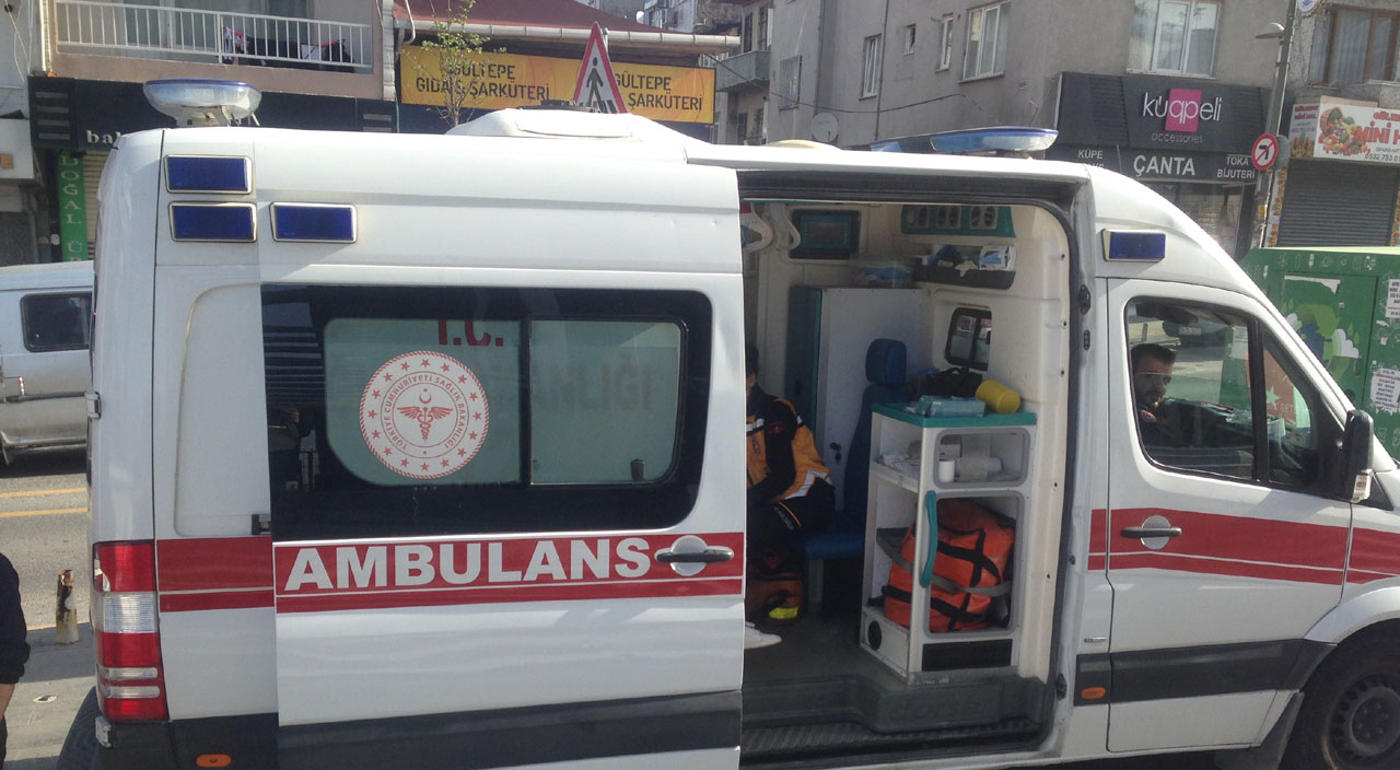 “Beta” lakaplı ünlü rapçi Berk Bayındır 8. kattaki evinin camından düşerek hayatını kaybetti!