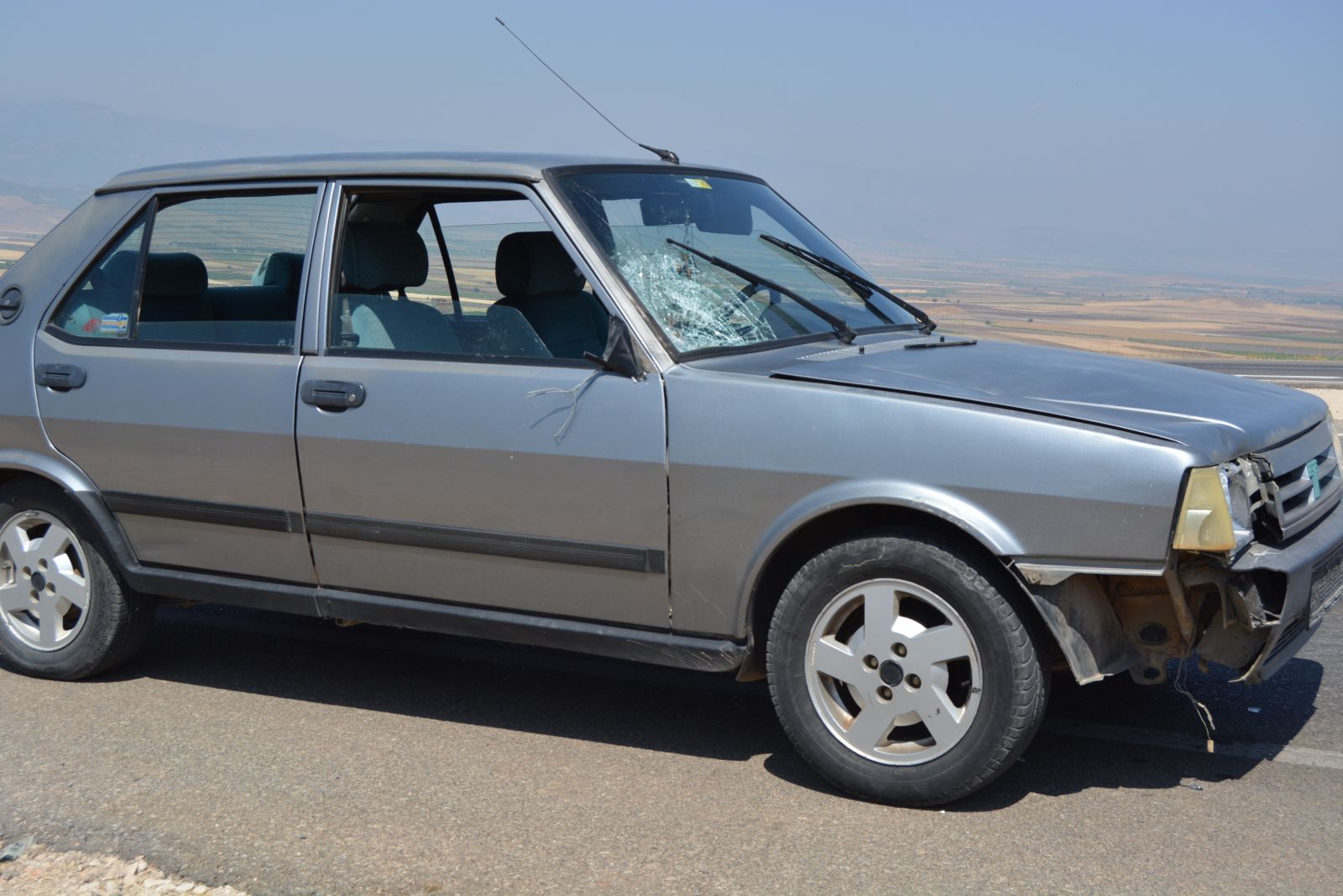 Gaziantep'te korkunç kaza! Alev alan araçtan inen aileyi otomobil ezdi