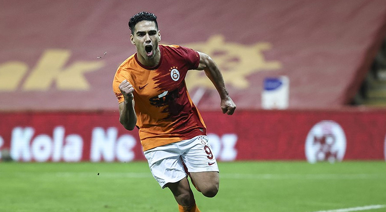 Galatasaray Başkanı Burak Elmas’tan dikkat çeken açıklamalar! Müjdeyi verdi