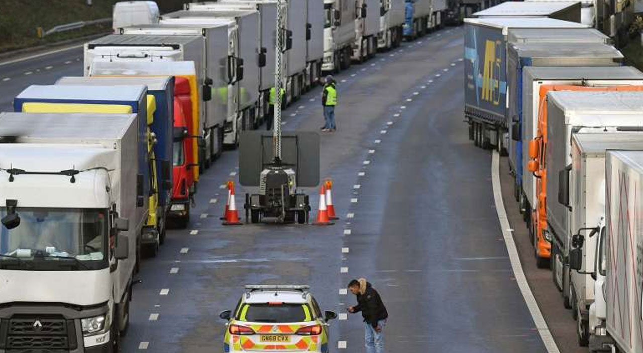 İngiltere’den tedarik sorununa yeni çözüm: Sefer kısıtlamaları kaldırılıyor