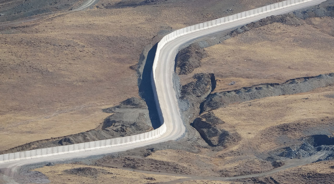 Van’ın İran sınırı güvenlik duvarıyla güçleniyor: 27 kilometrelik duvar örüldü