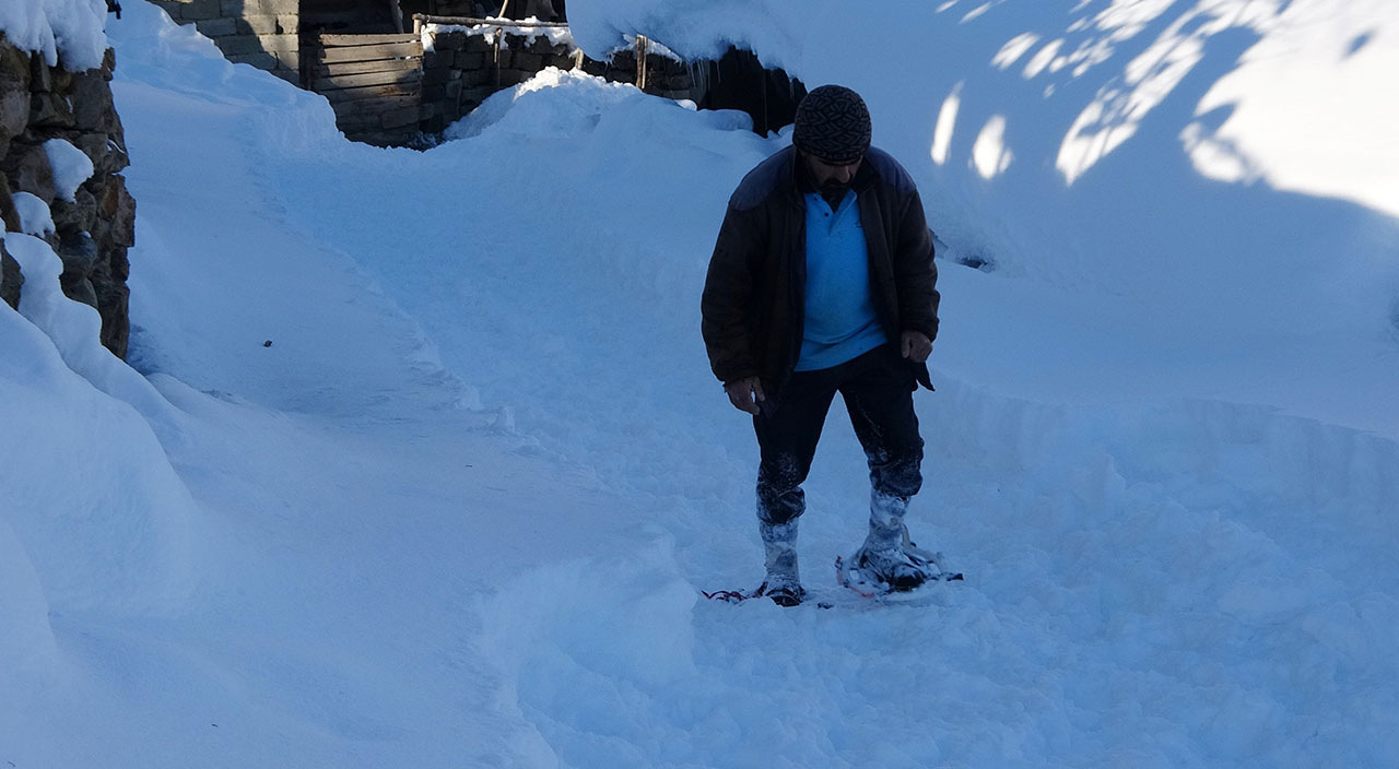 Muş’ta kar kalınlığı 1 metreye ulaştı: Hayat durma noktasına geldi