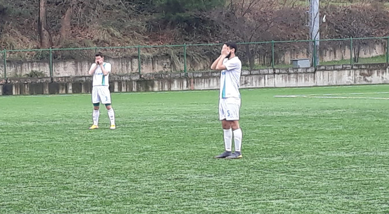 Yeşil sahalarda görülmemiş tepki! Tribünler ayakta alkışladı