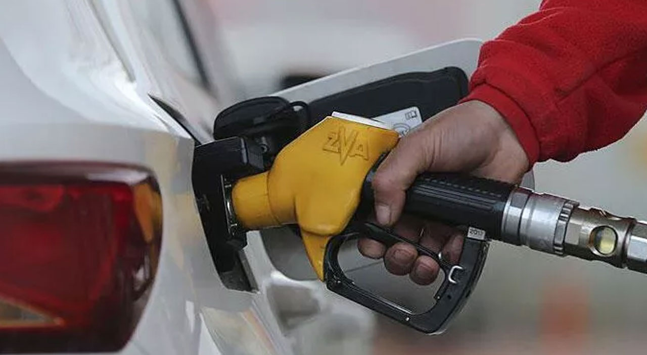 İndirimler peş peşe geldi! 15 Mart benzin ve mazot fiyatları kaç TL oldu? İşte güncel akaryakıt fiyatları