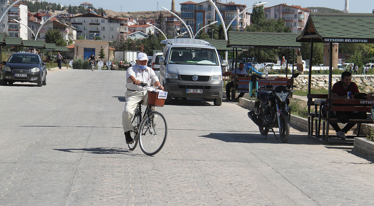Çocukluk yaşında başlayan yüzme tutkusu 73 yıldır devam ediyor