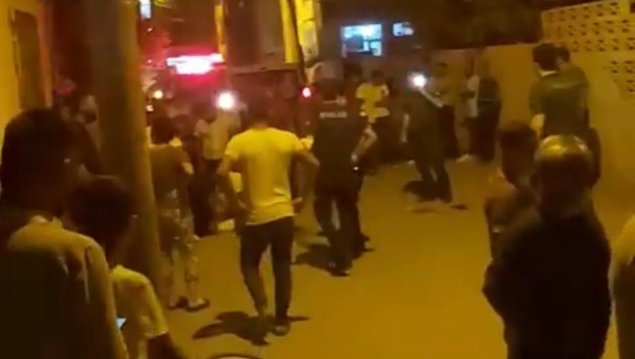 Önce bıçakladı, kaçarken silahla ateş açtı