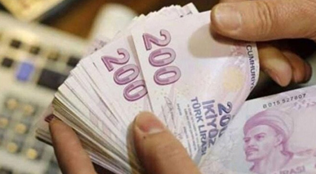 SGK iki maaş birden veriyor: Şartları açıkladı