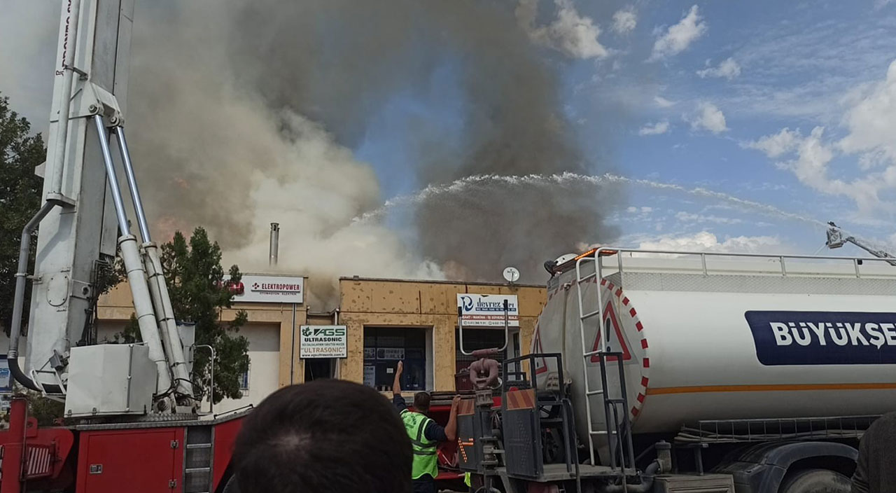 Ankara Organize Sanayi Bölgesinde yangın!