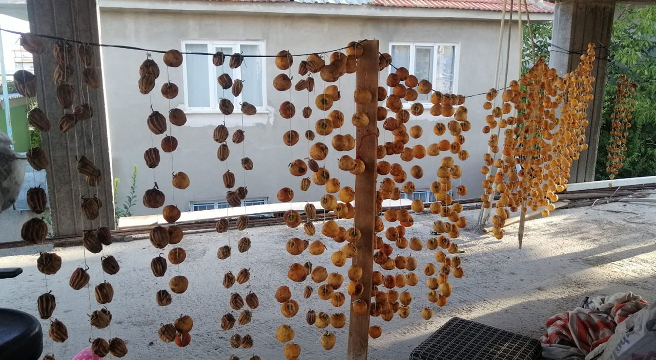 Çaldığı hurmaları satmak yerine evine götürüp işledi! Hevesi kursağında kaldı