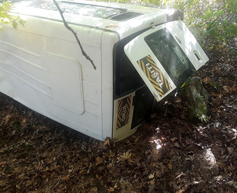 Adana'da kamyonet duvara çarptı: 3 ölü, 1 yaralı