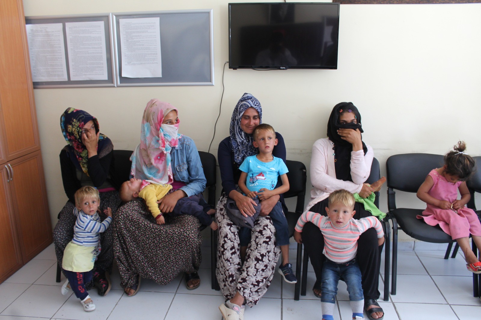 Paraları ekmek ve poğaçaların içerisine saklamışlar