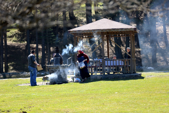 Abant'ta bahar yoğunluğu