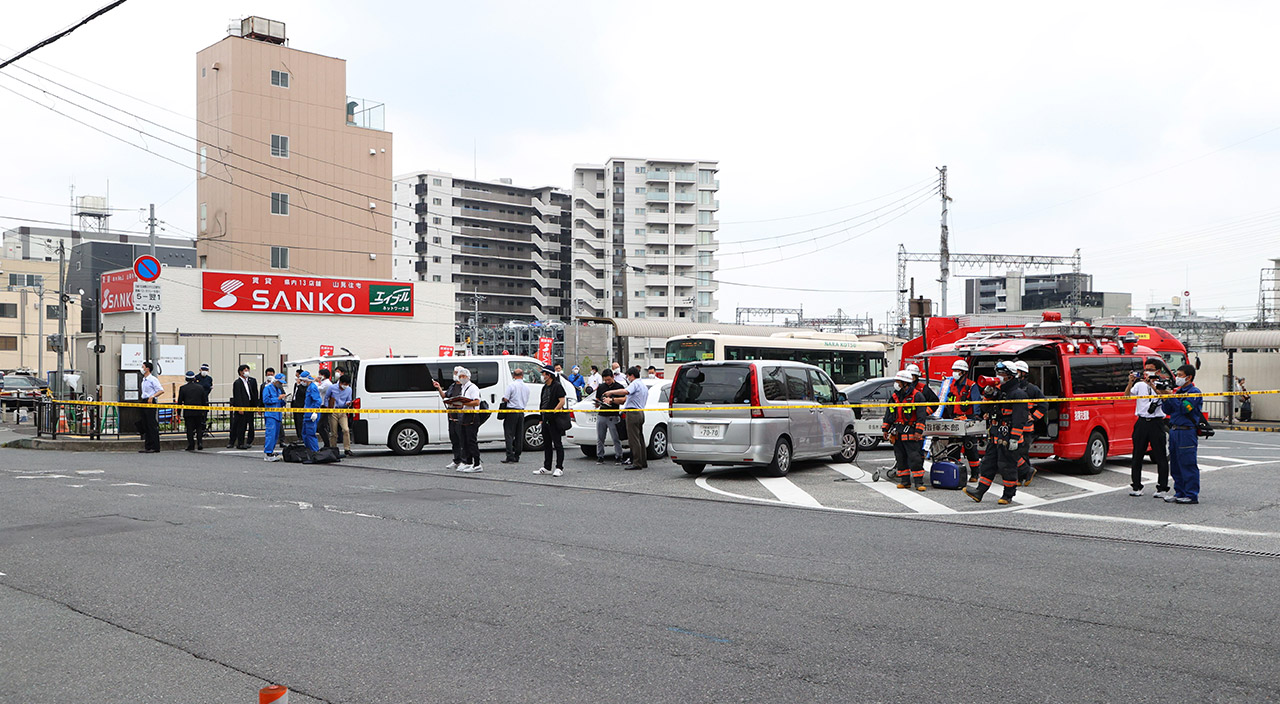 Eski Japonya Başbakanı Abe'ye suikast girşimi! Hastaneye kaldırıldı