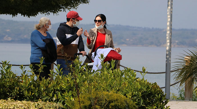 Adana'da piknik alanları doldu taştı