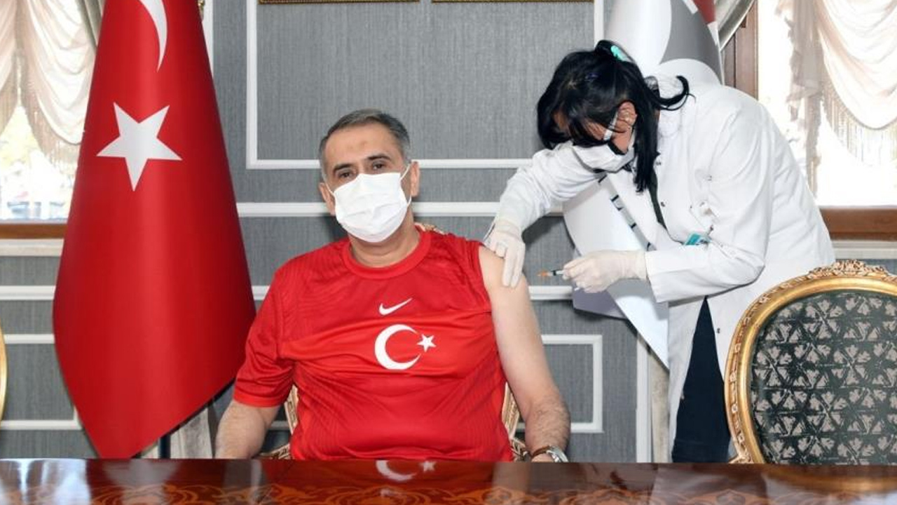 Yerli aşıya büyük ilgi: Yurdun dört bir yanında Turkovac uygulanmaya başladı