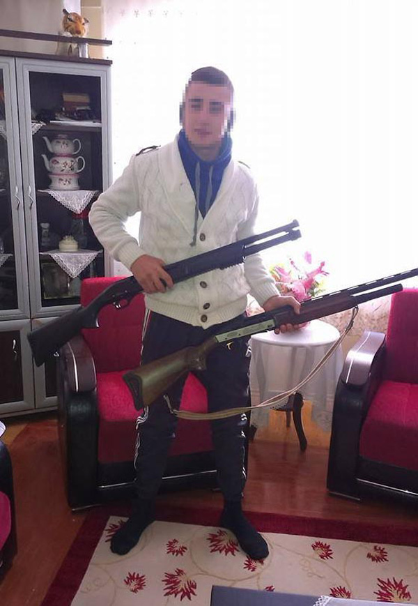 17 yaşındaki kız arkadaşını kıskandığı için öldürdü