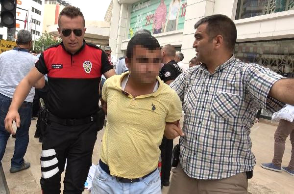 Polis, saksıdaki bitkiyi uyuşturucu sandığı için kovaladı, sürücü bakın neden kaçtı?