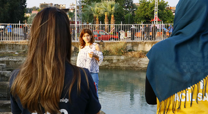 Adana'da eşiyle tartışan kadın, canına kıymak istedi!