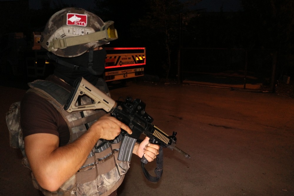 PKK'lılara şafak vakti baskın: 17 gözaltı