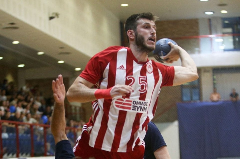 Asker selamı verdiği için takımından kovulmuştu! Antalyaspor sahip çıktı