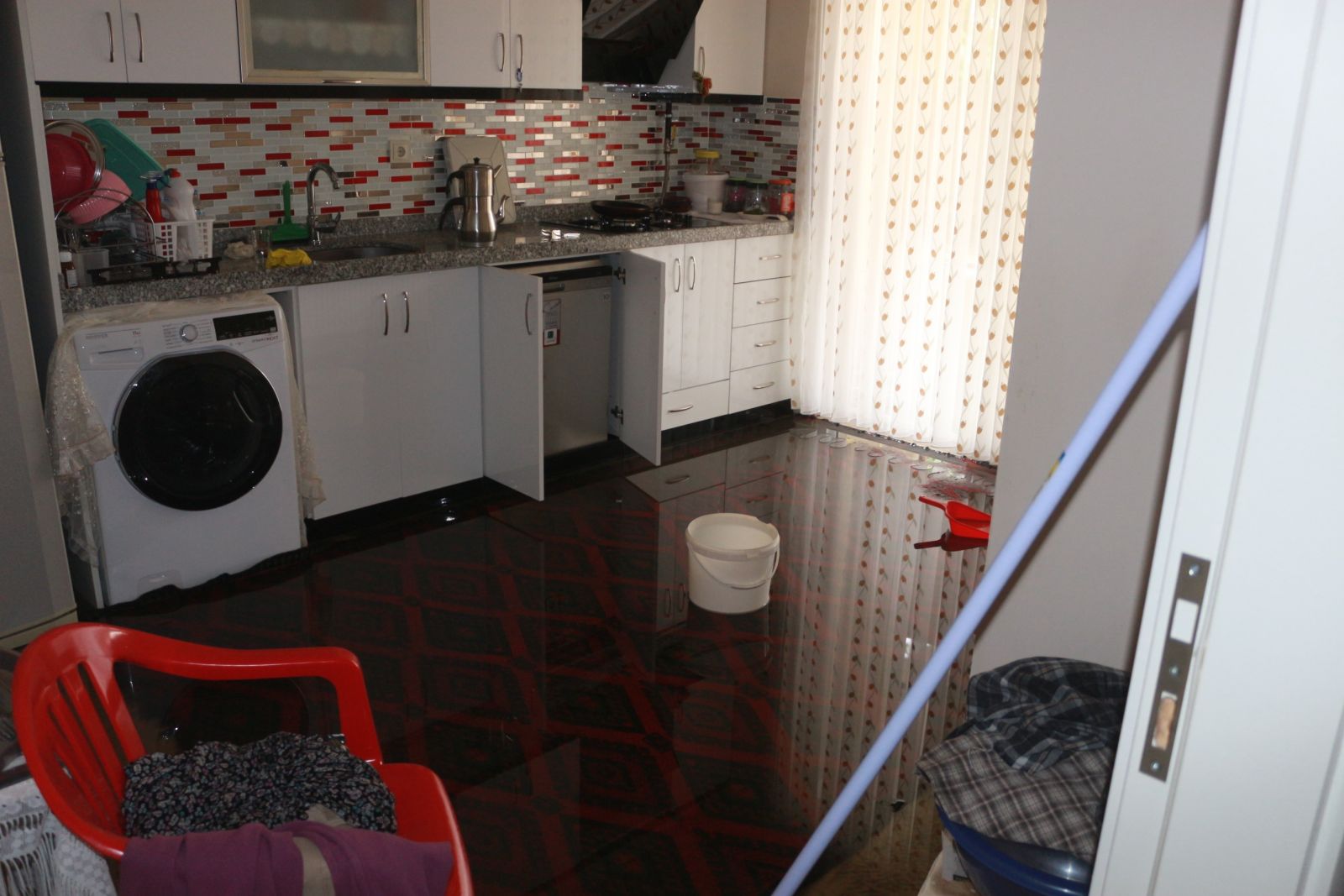 Adıyaman’da evleri lağım suyu bastı