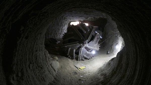 Afrin merkezdeki tüneller ortaya çıkarıldı