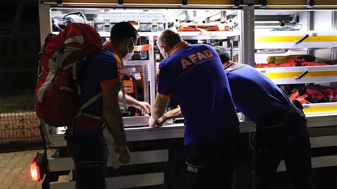 AFAD'dan deprem anı tatbikatı AFAD'dan deprem anı tatbikatı