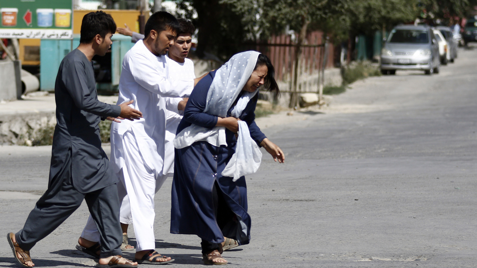 Afganistan'da camiye saldırı: 2 ölü, 8 yaralı