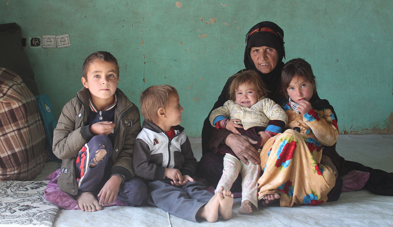 Açlığın pençesindeki Afganlar çocuklarını satıyorlar