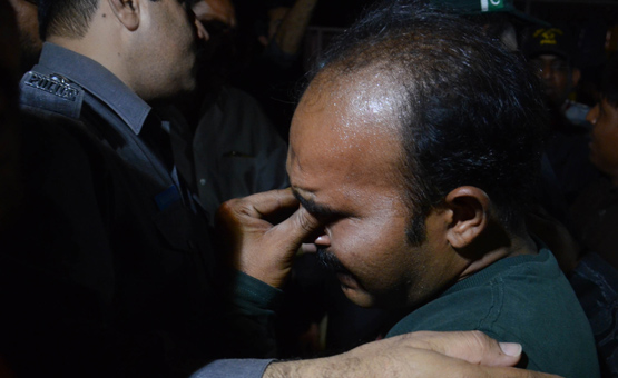 Pakistan'da lunaparkta bombalı saldırı: 72 ölü Pakistan'da lunaparkta bombalı saldırı: 72 ölü