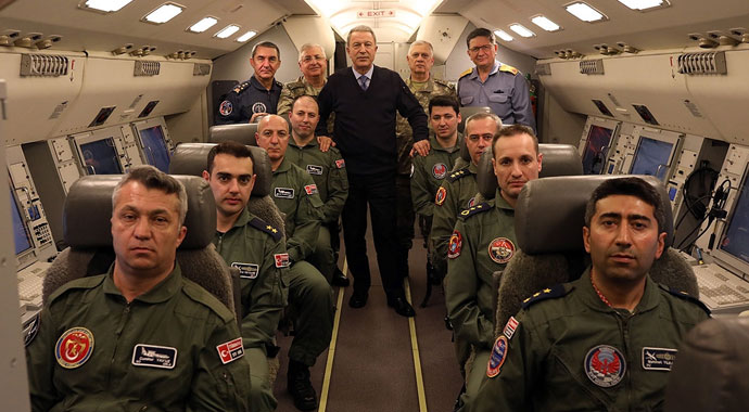 Akar: Yunanistan ile ilişkilerimizin daha iyi düzeye gelmesi için gayret gösteriyoruz Akar: Yunanistan ile ilişkilerimizin daha iyi düzeye gelmesi için gayret gösteriyoruz