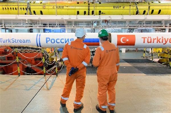 Türk Akımı projesinin yarısından fazlası döşendi