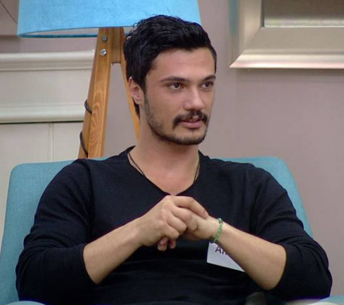 Kısmetse Olur Akın ve Tuğçe ayrıldı mı? Akın Kırıkkayaoğlu kimdir?