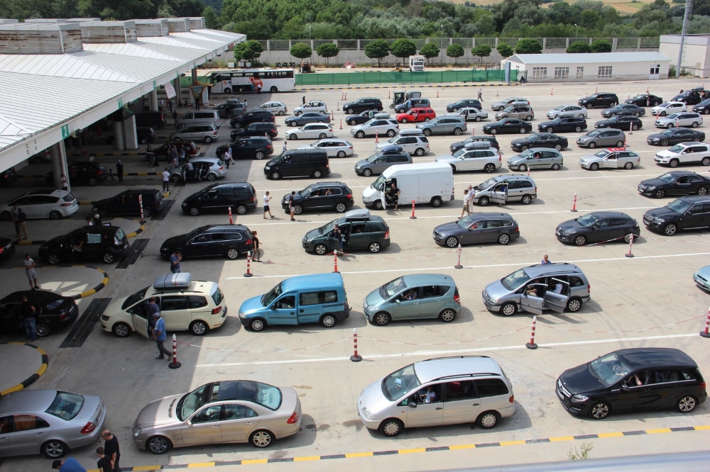 Kapıkule'de gurbetçi akını