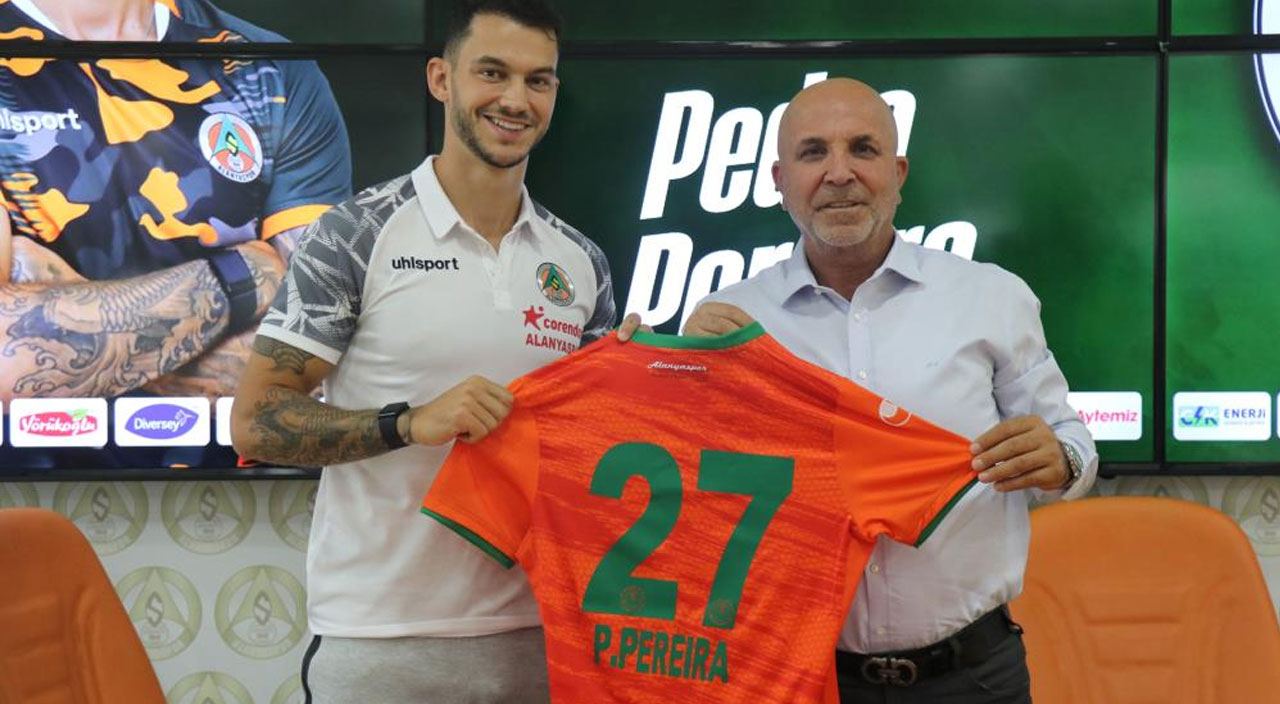 Alanyaspor Monza’dan Portekizli sağ bek Pedro Pereira'yı kiraladı