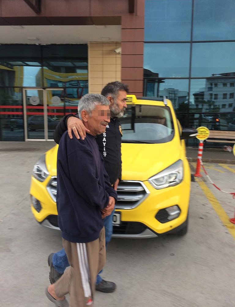 Alanya'da korkunç cinayet! 84 yaşındaki annesini boğazını keserek öldürdü