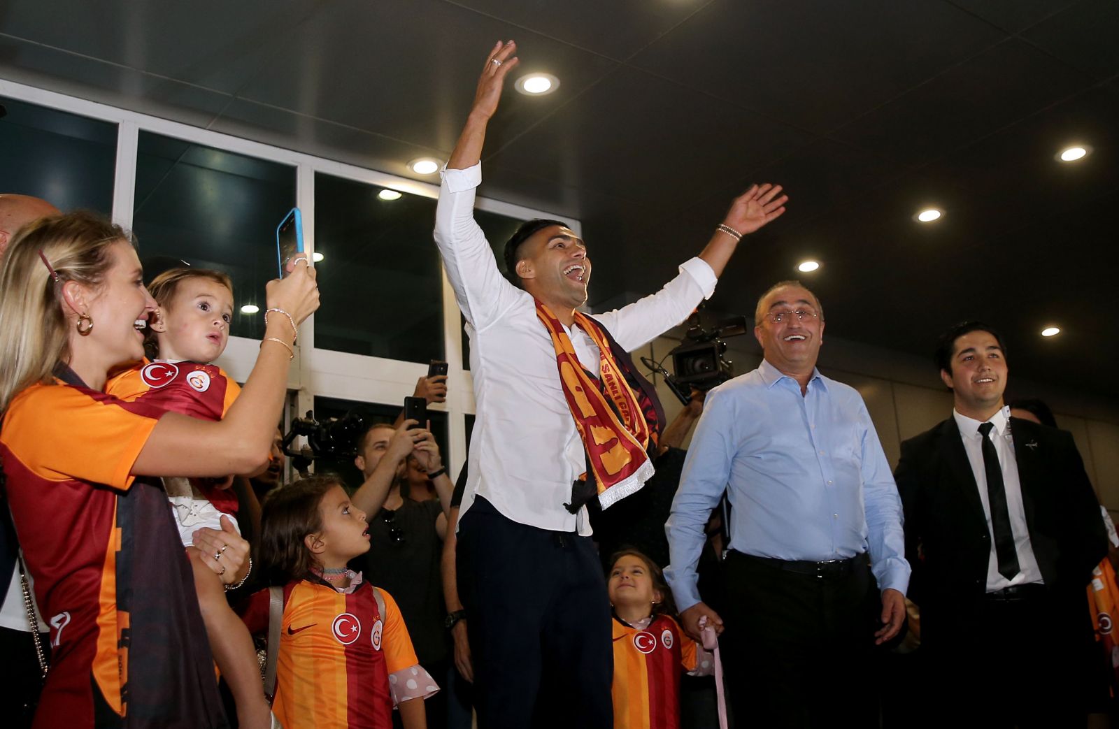 Galatasaray, Falcao'yu resmen açıkladı