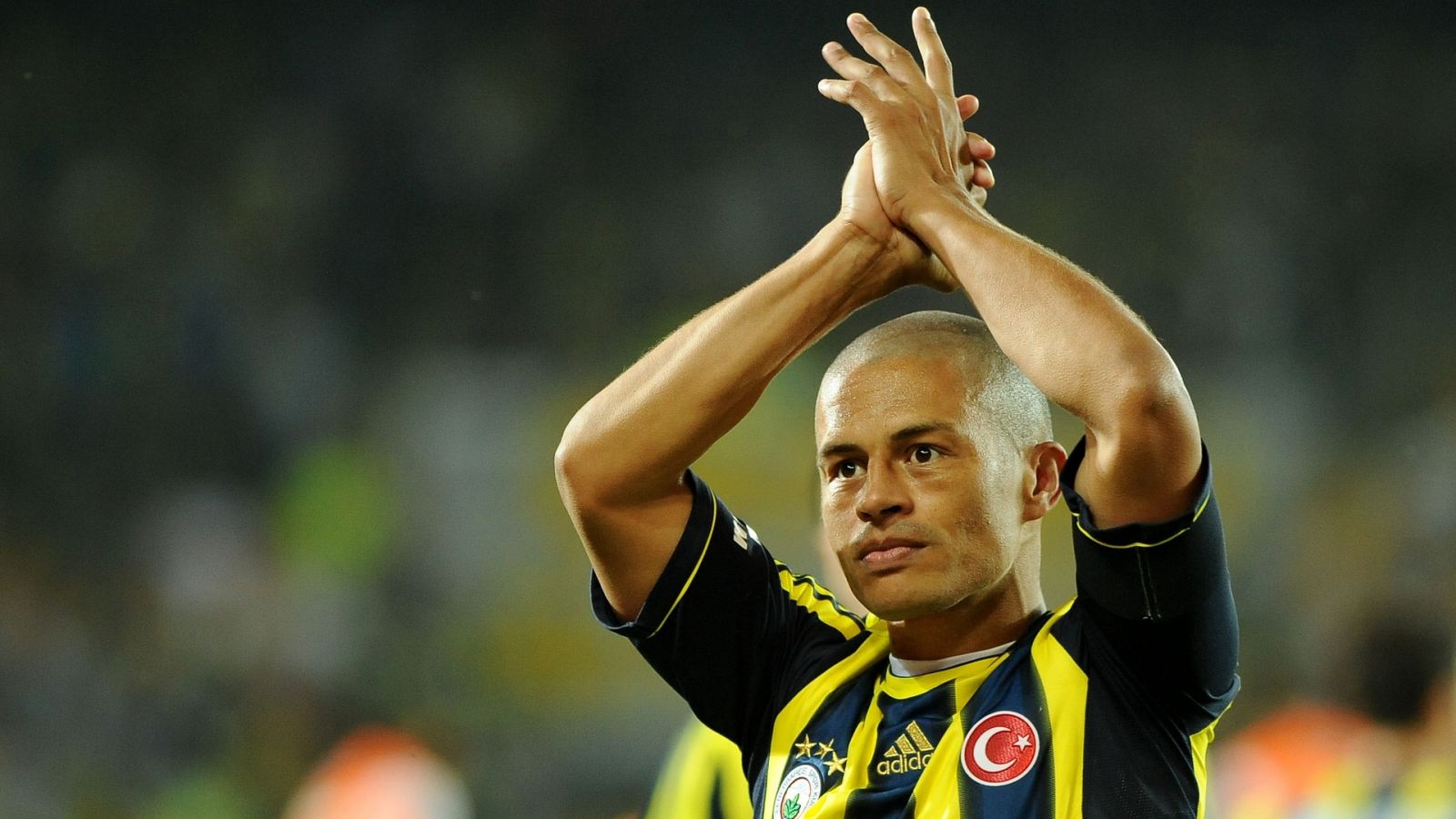 Bu çocuk büyüdü, Fenerbahçe efsanesi oldu