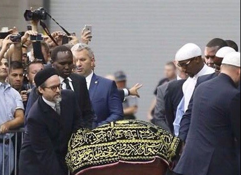 Muhammed Ali'nin tabutunu taşıyan tek Türk