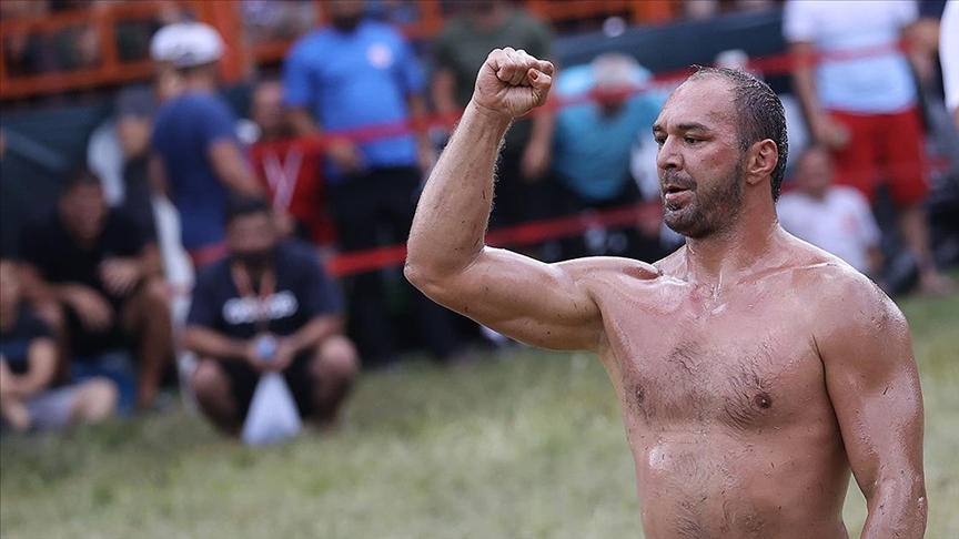 Kırkpınar'ın başpehlivanı Ali Gürbüz oldu