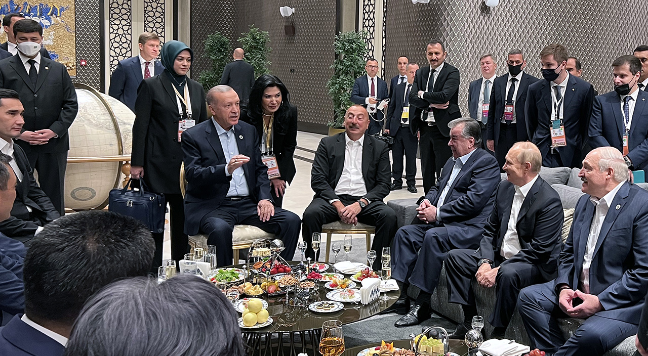 Cumhurbaşkanı Erdoğan'ın liderlerle olan fotoğrafı Avrupa'nın da gündeminde: Üstünlüğünü kabul ettirişinin kanıtı...