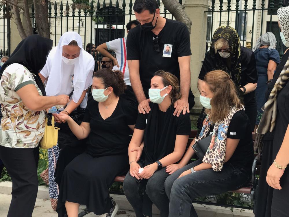 Alişan'ın acı günü! Kardeşi Selçuk Tektaş hayatını kaybetti