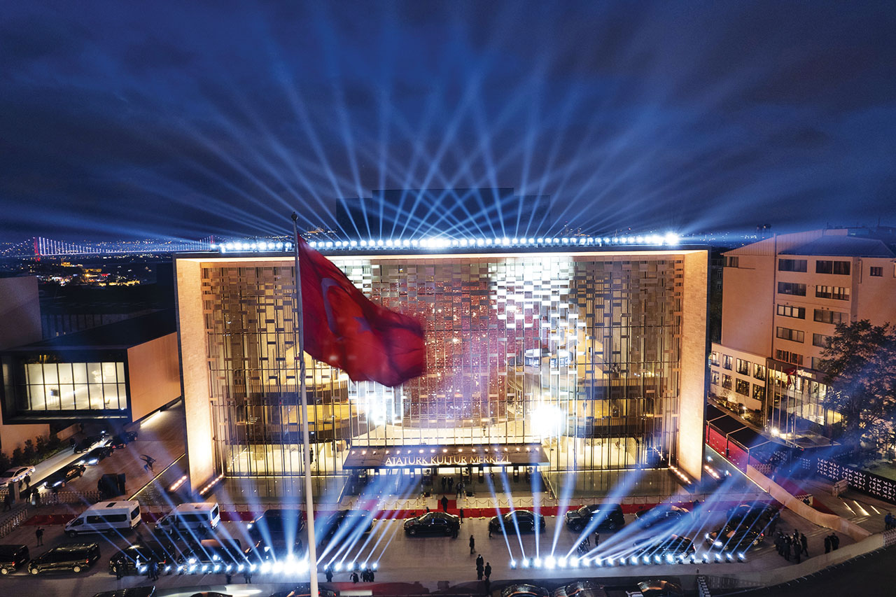 Sanatın renkleri ‘yola’ düşüyor!