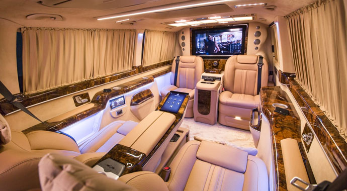 Almanya'dan 3 mühendis Tarkan için minibüs tasarladı